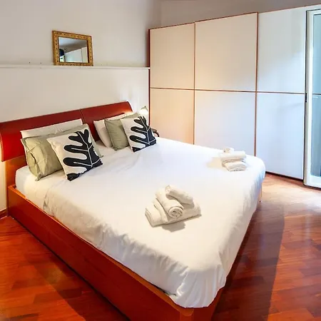 Ponte Milvio, Loft With Patio Tatil Evi Roma