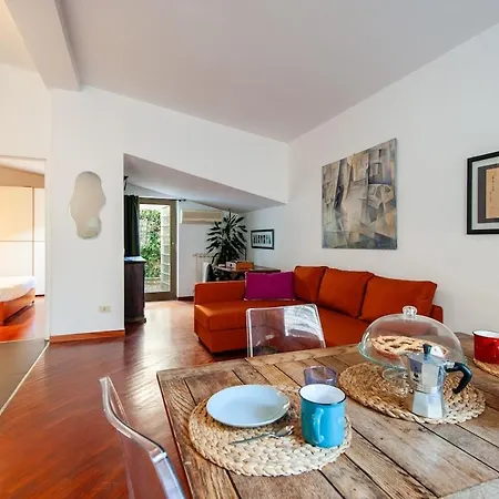 Ponte Milvio, Loft With Patio Дом отдыха Рим